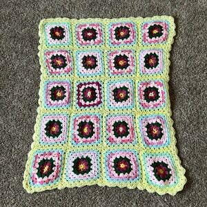 Handmade Granny Square Baby Blanket 39” x 32” Pastel Colors